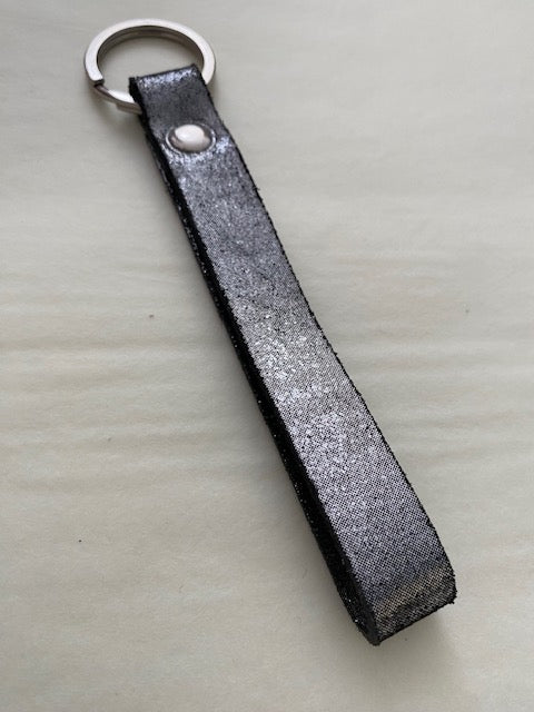 Porte-clés en cuir métallisé