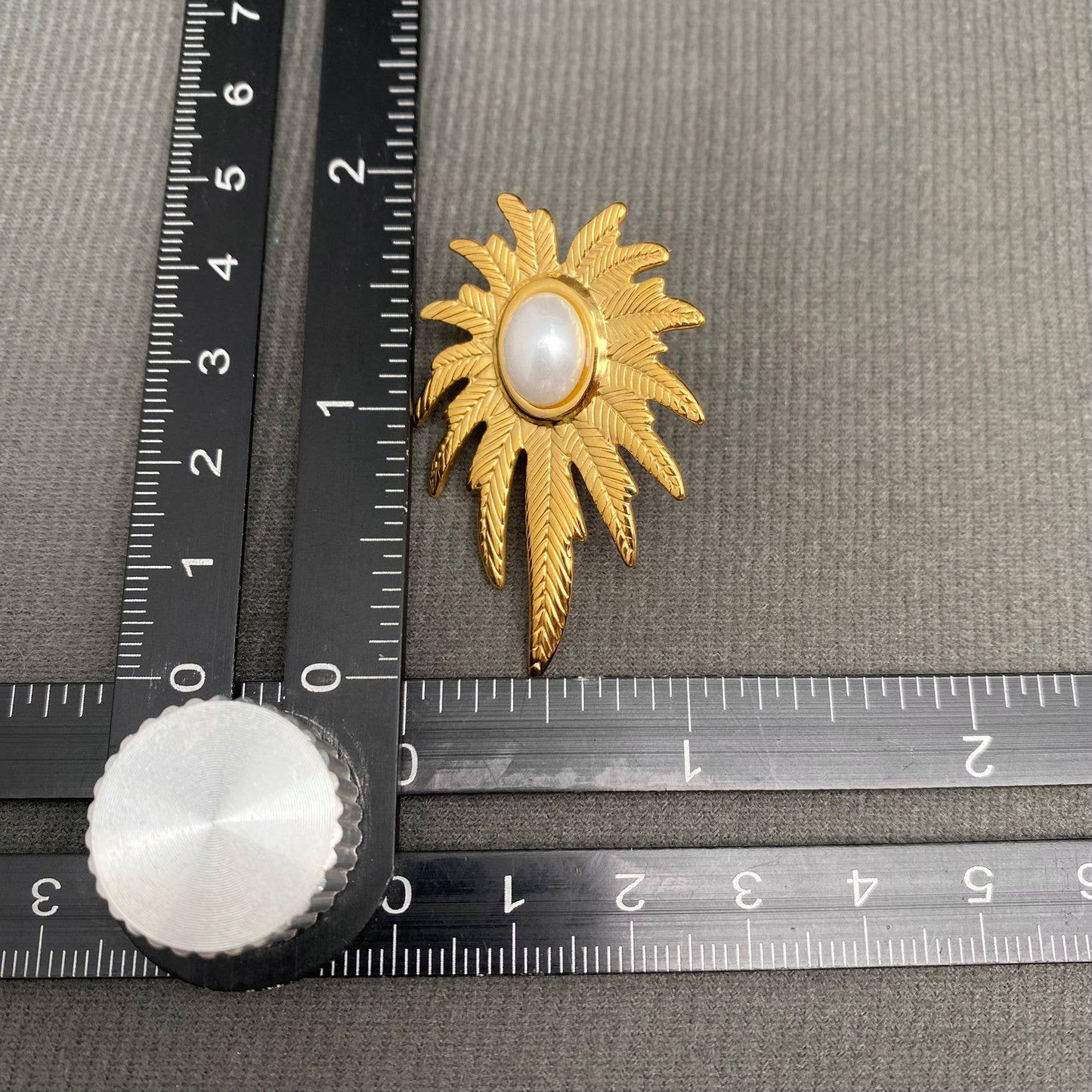 Pearl Inlaid Leaves 18K Gold Plated Earrings