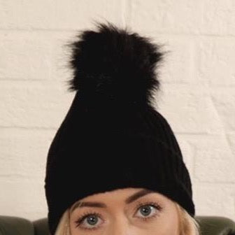 Ribbed PomPom Hat - Black