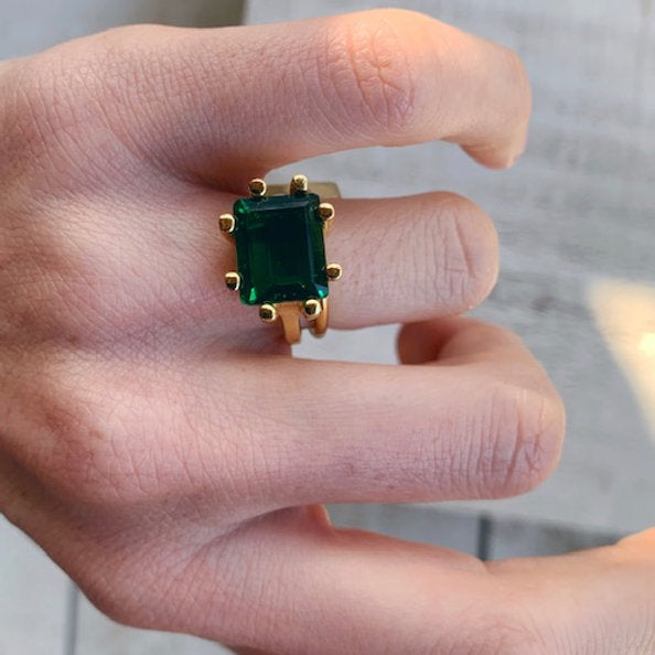 Claw Ring - Rectangular - Emerald