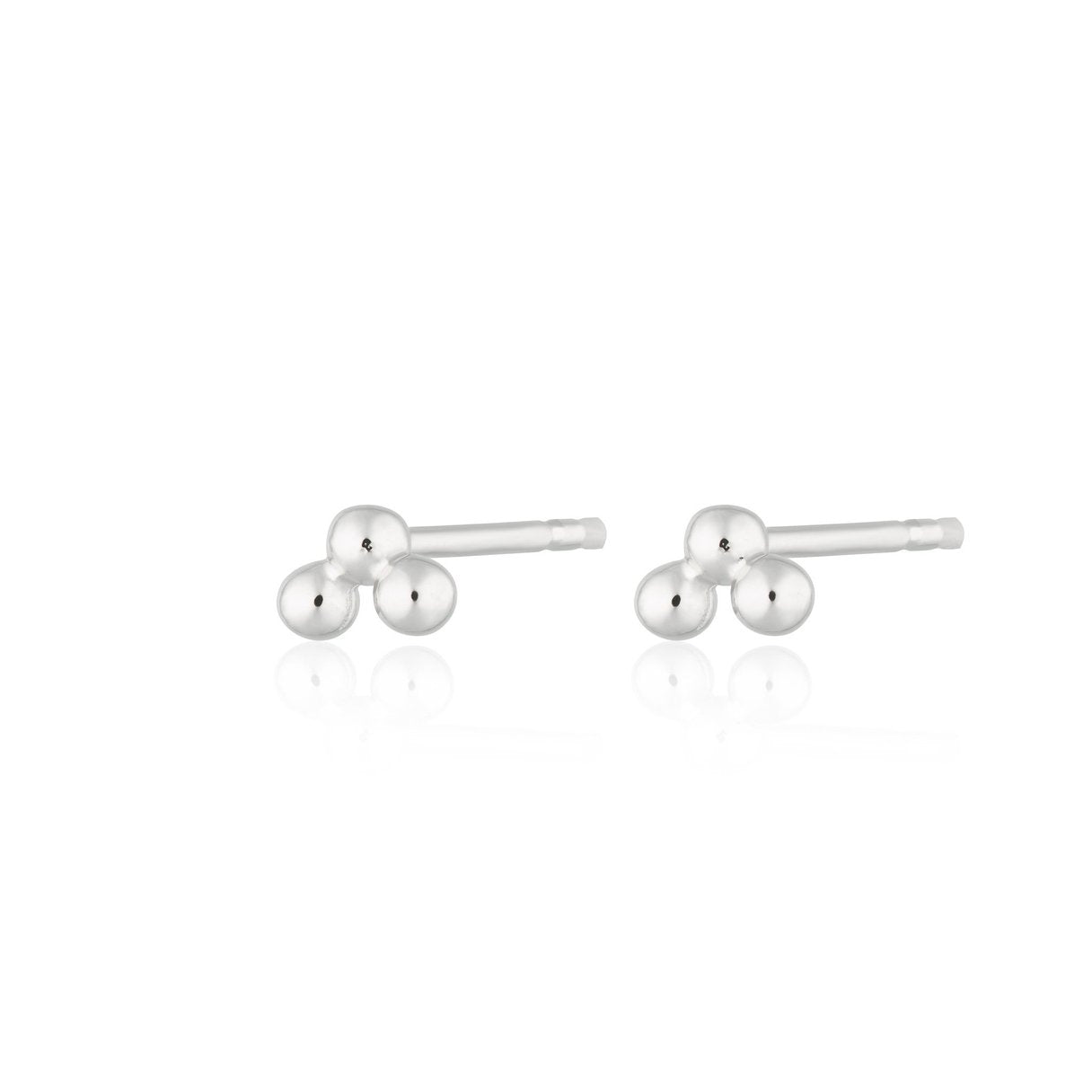3 Dot stud earrings