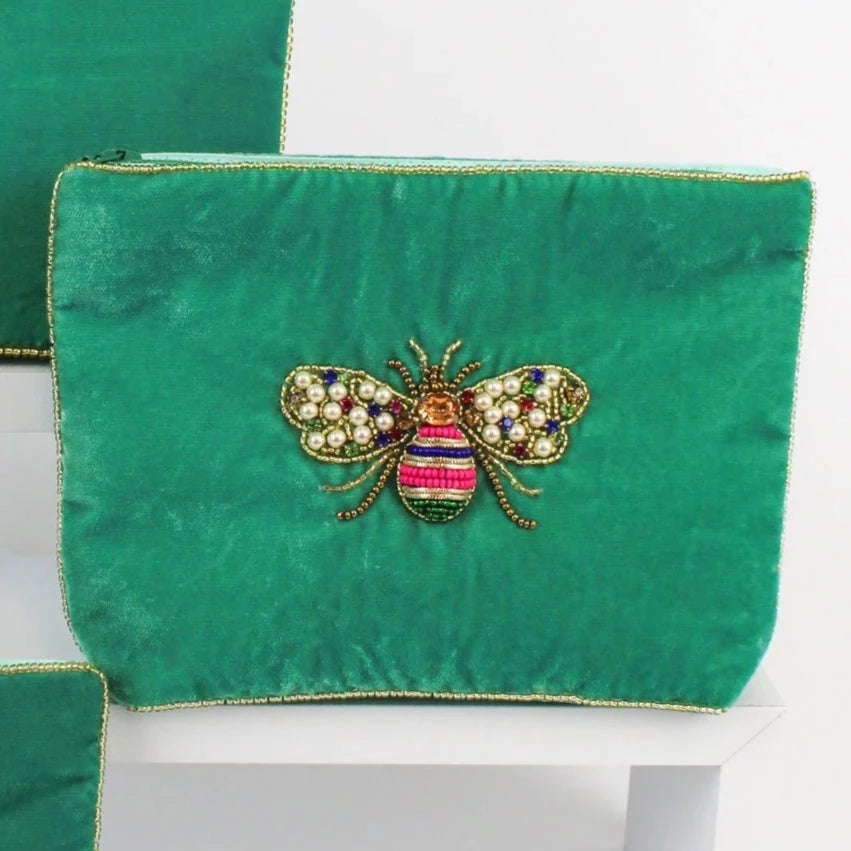 Gucci bee hot sale clutch bag