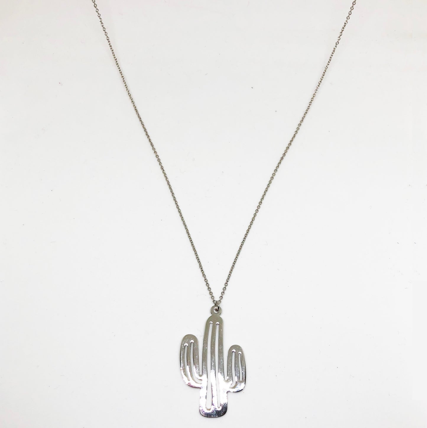 Collier avec pendentif grand cactus