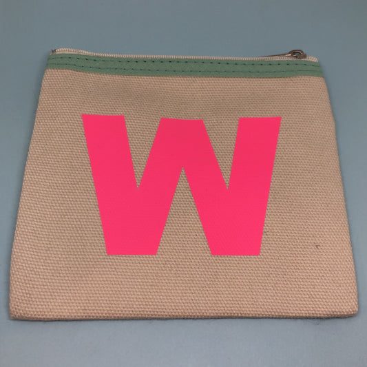 Monedero con letras del alfabeto, color crema