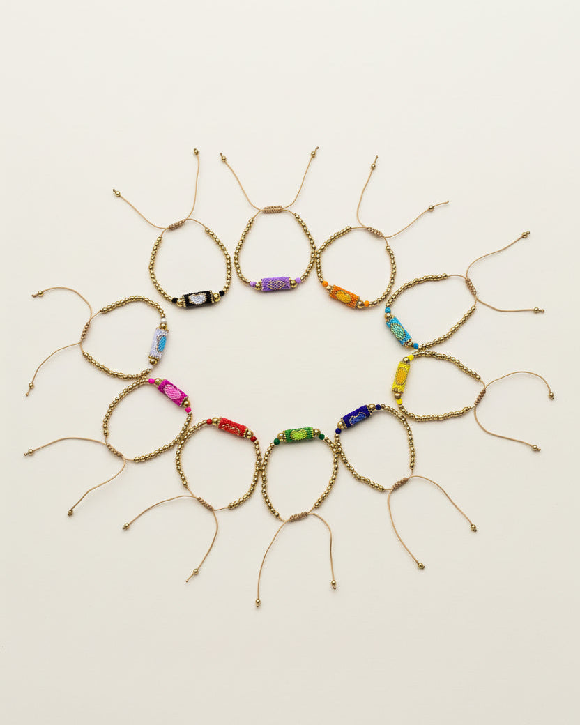 Boho Heart Pattern Seed Bead Bracelet - Gold Plated Adjustable Charm Bracelet