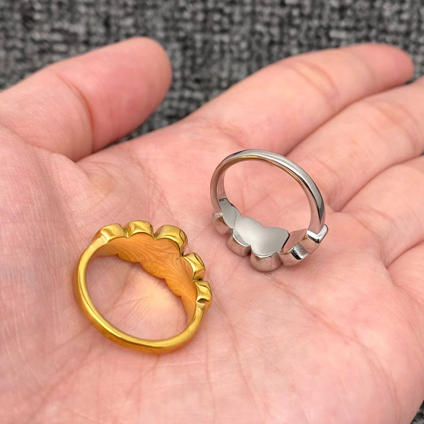 5 Stone Zircon and Gold Ring