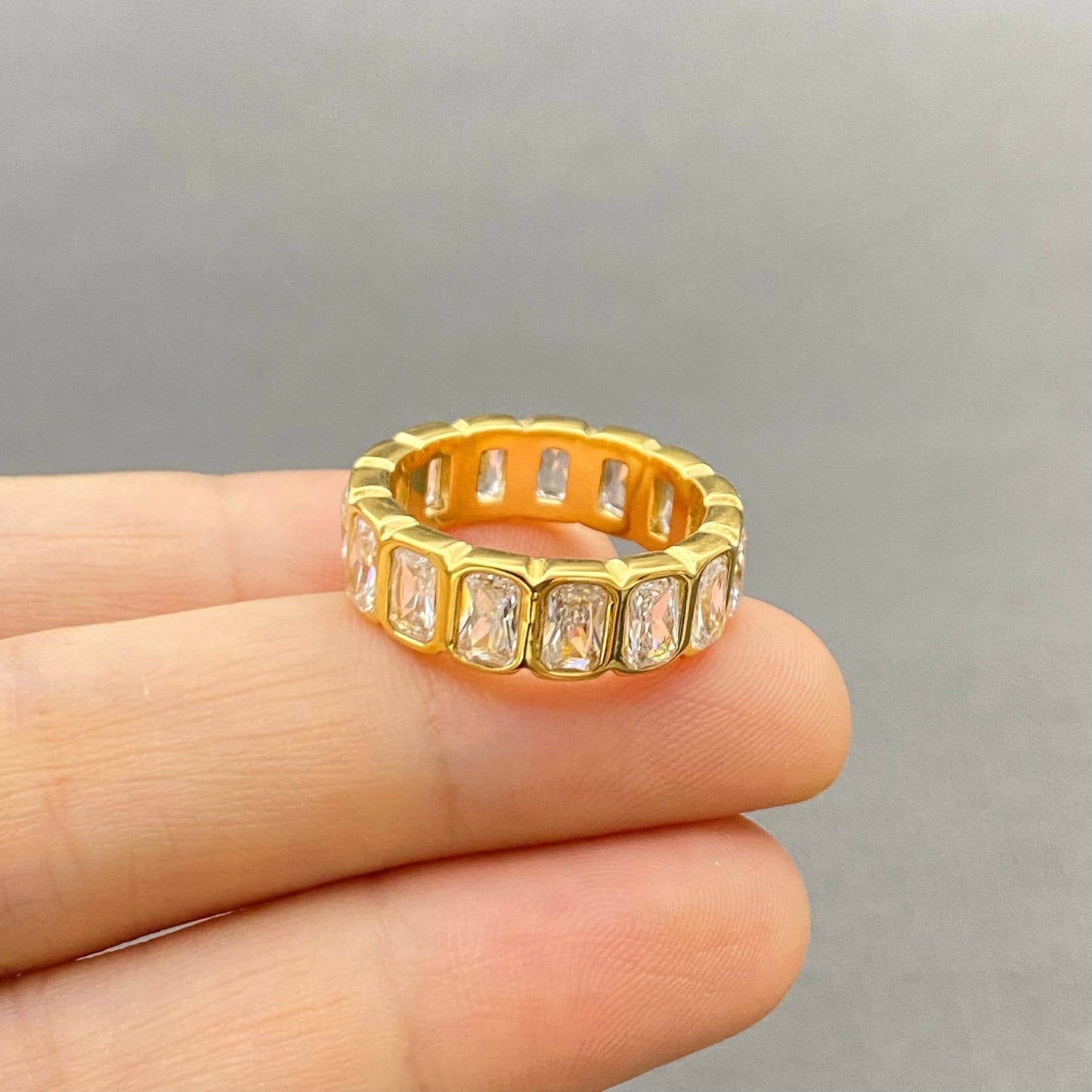 Chunky Round Stone Eternity Ring