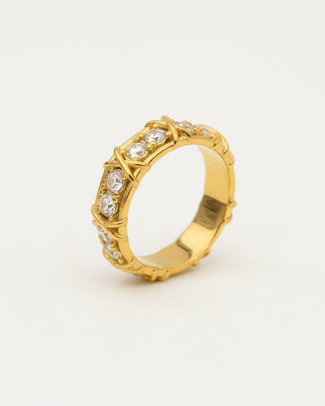 Gold ring with diamonds on 