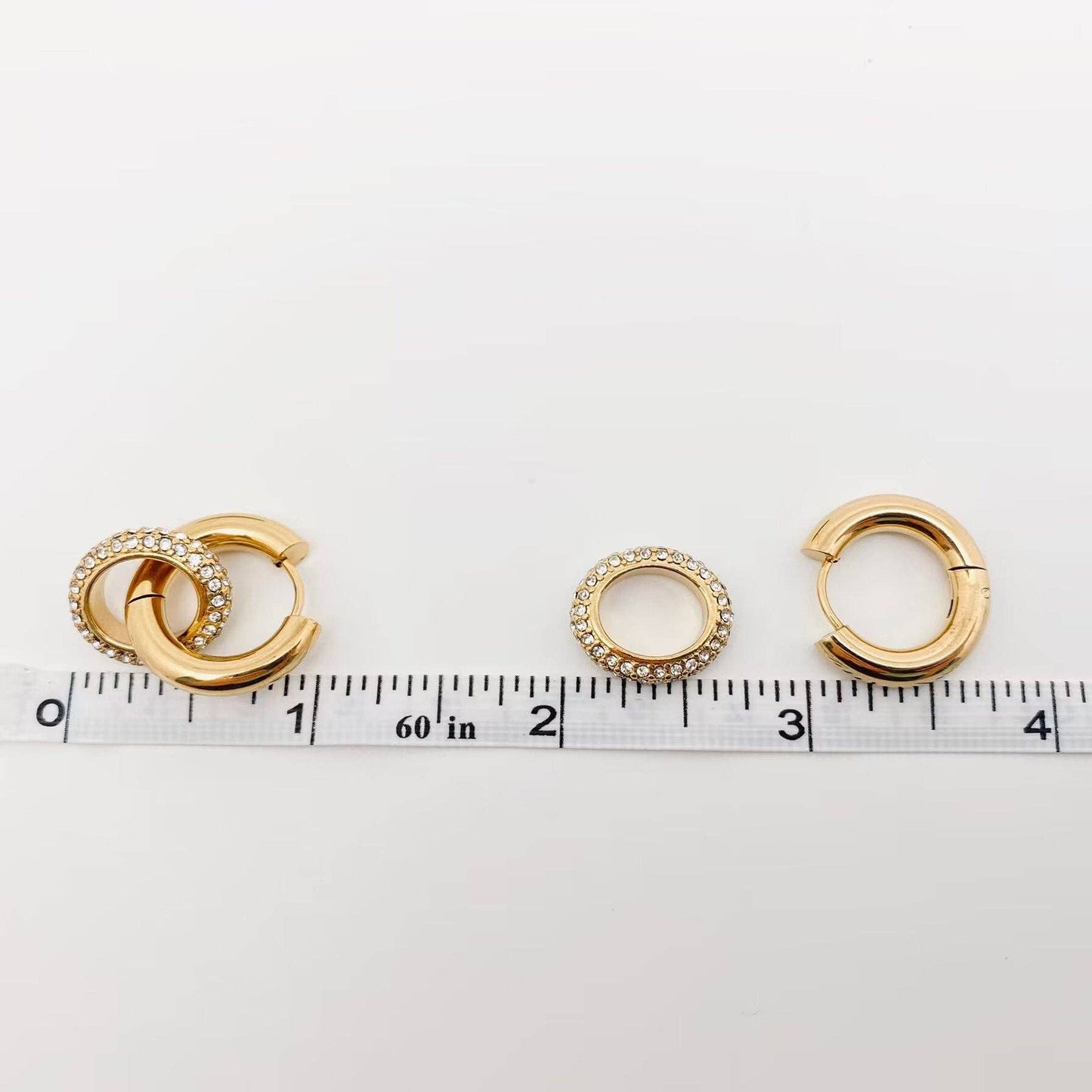 Linked Zirconia Huggies