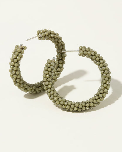 Boucles d'oreilles créoles en perles kaki