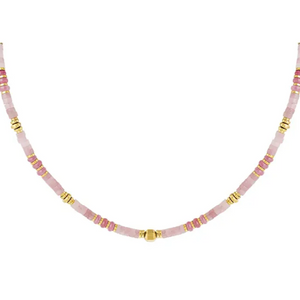 Collier de perles de rose