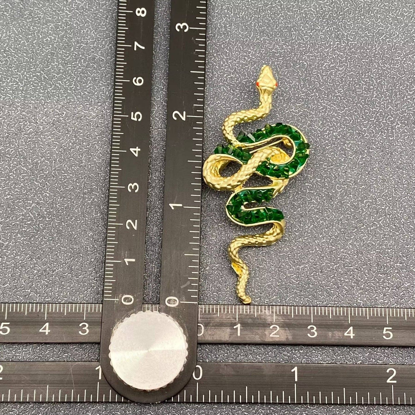 Metal Snake Brooch: Green