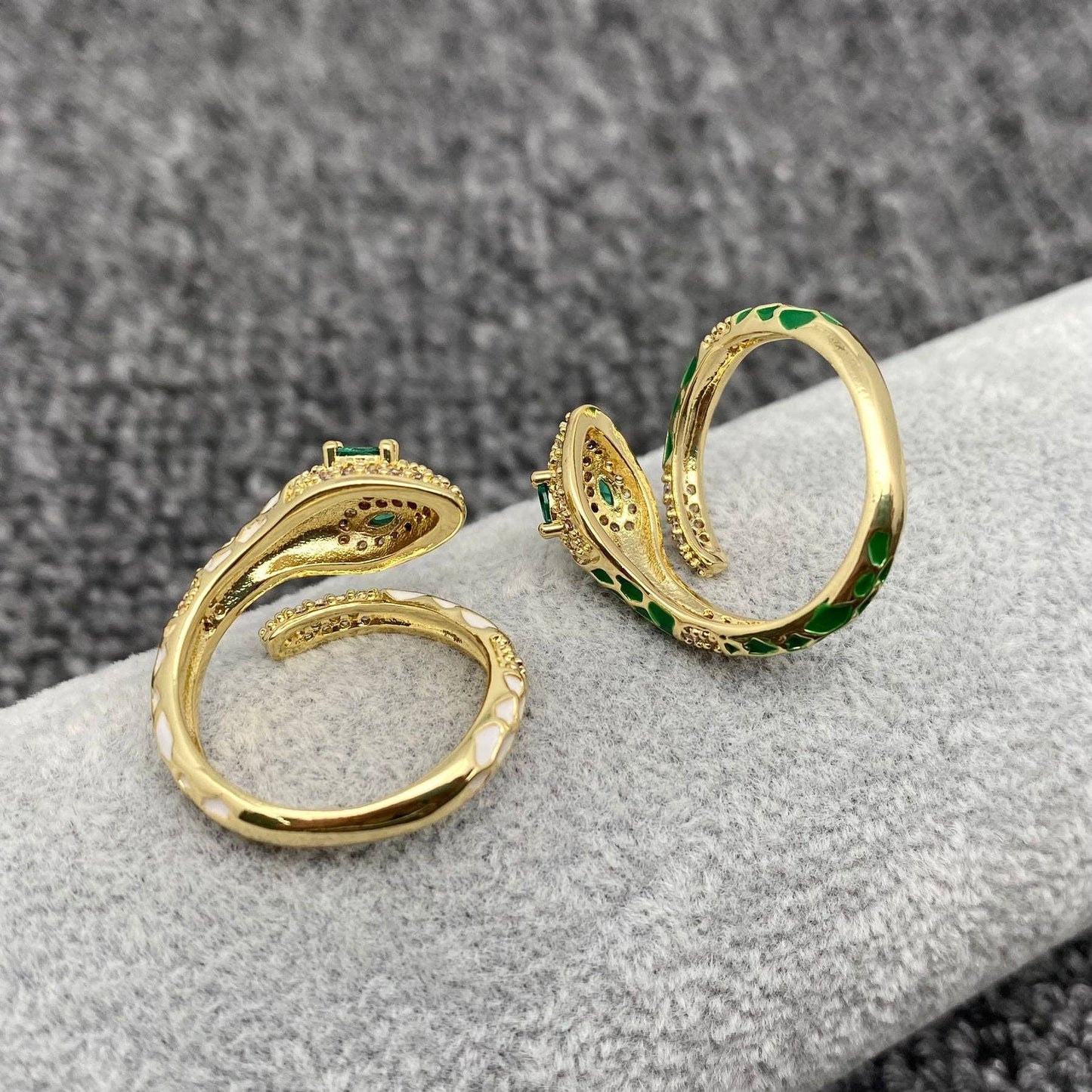 Inlaid Cubic Zirconia Enamel Snake Golden Adjustable Ring: Black