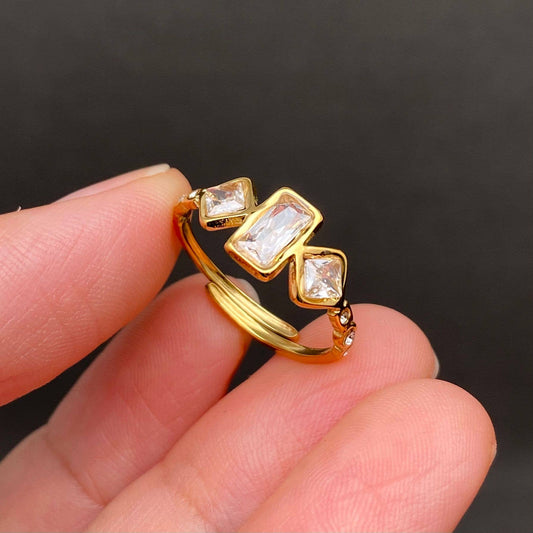 Geometric zircon Ring