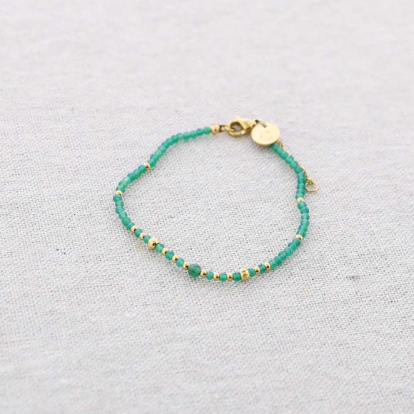 Pulsera de cuentas verdes facetadas