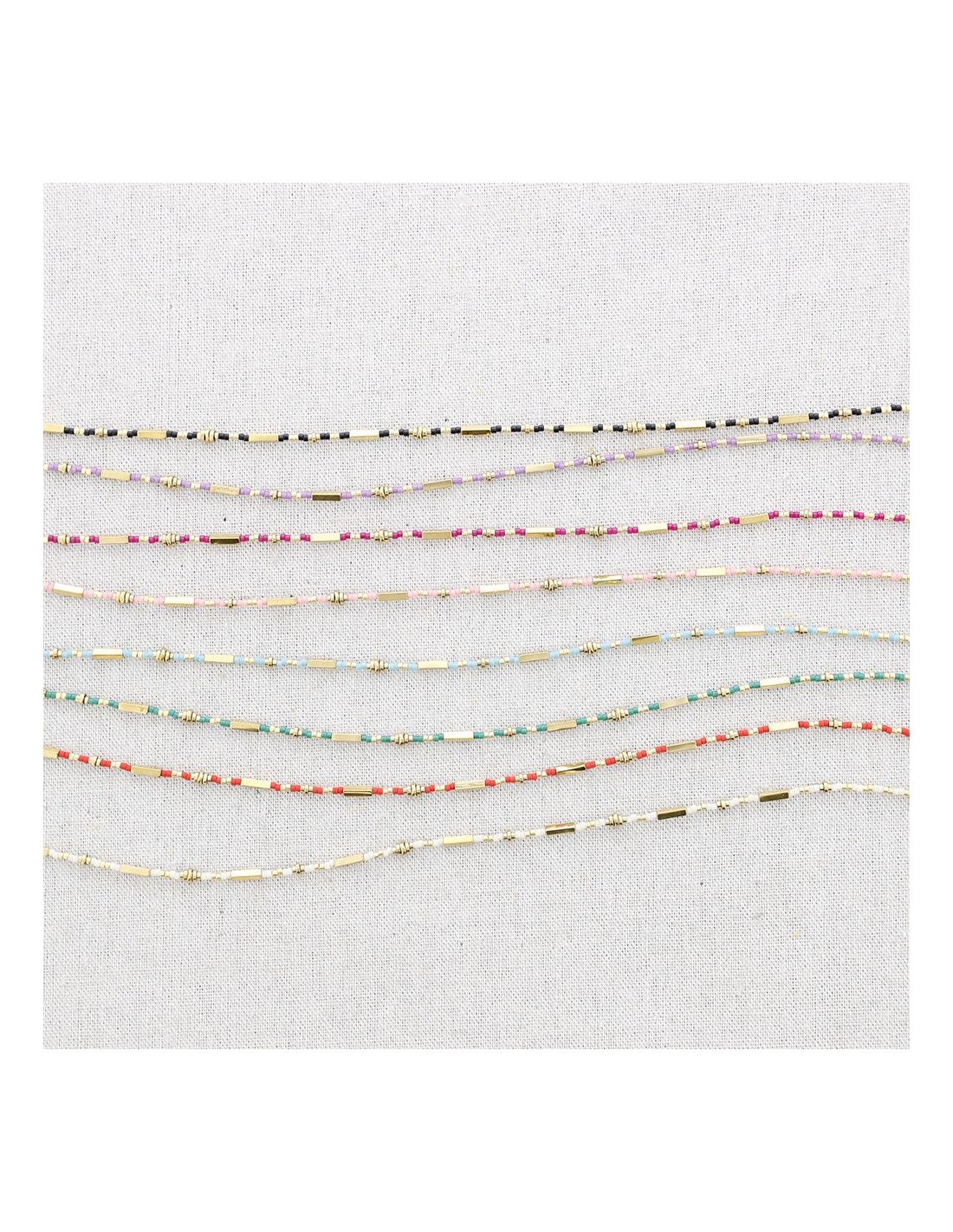 Collier de perles multicolores