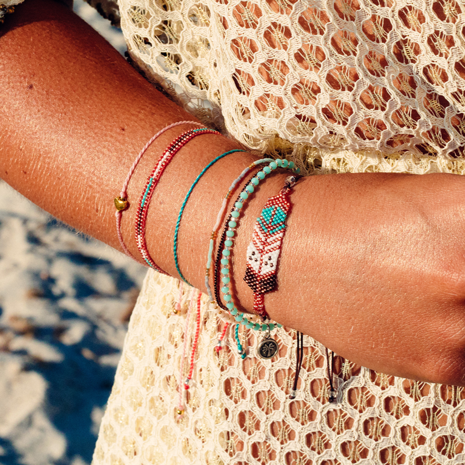 Pulseras de playa con cuentas