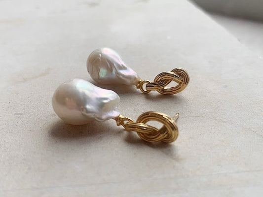 Gold knot and pearl earrings