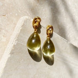 Pendientes de nudo y gota de oro