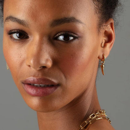 Gold Tusk Huggie Earring (Single)