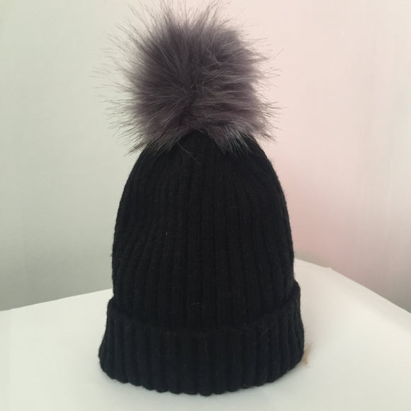 Ribbed PomPom Hat - Black