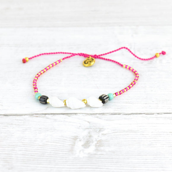 Beaded bracelet with  Shells - Pinks