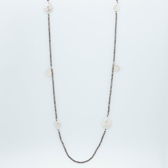 Filigree & glass bead necklace - Grey and Silver
