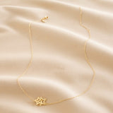 Interlocking star necklace in Gold